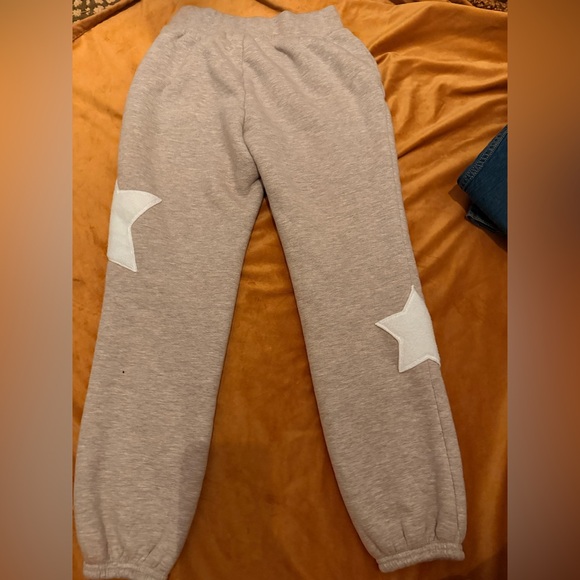 No Boundaries Gray Joggers with White Star Accents - Picture 3 of 6